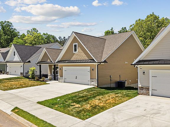 4th image of 1632 Green Meadows Ln