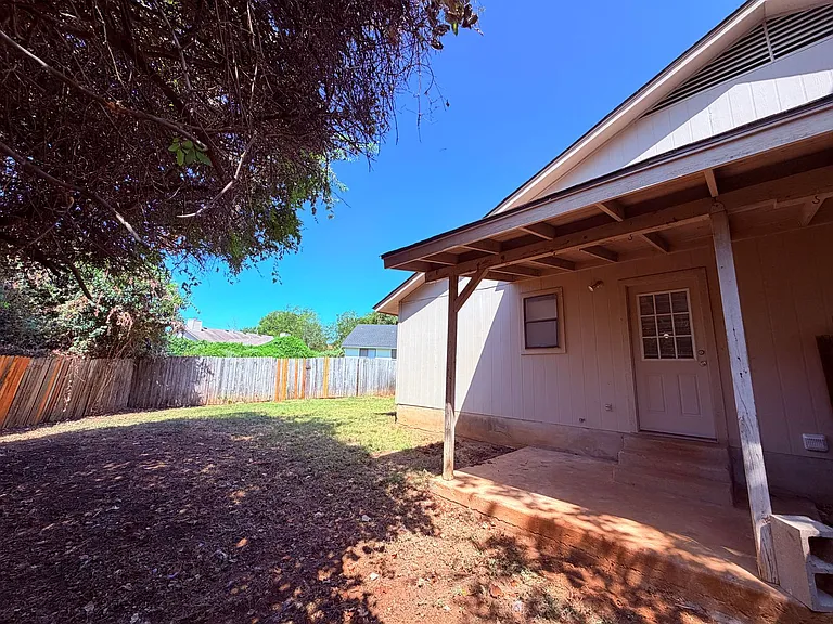 2303 Whitlow Cv — Photo 30