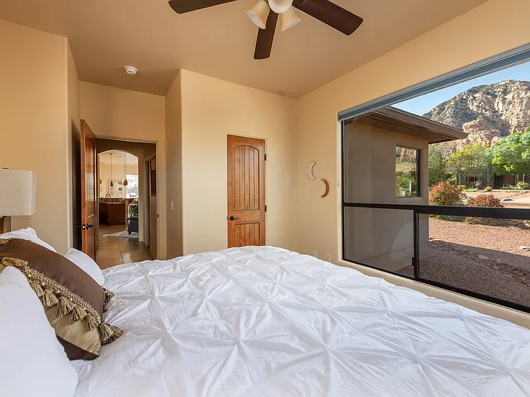 560 Rodeo Rd — Photo 28