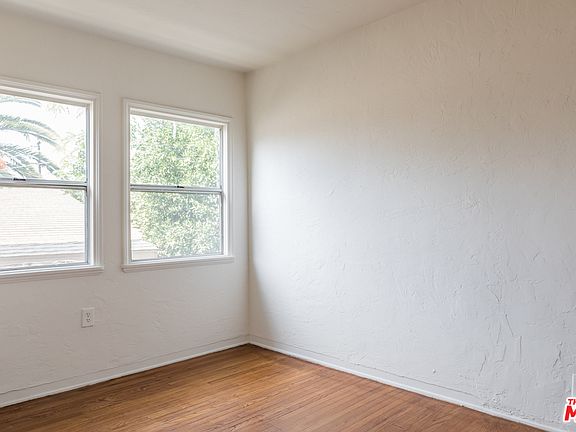 4th image of 570 E Avenue 28