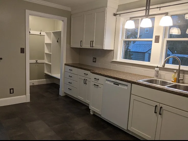 15 Manley St #2 — Photo 3