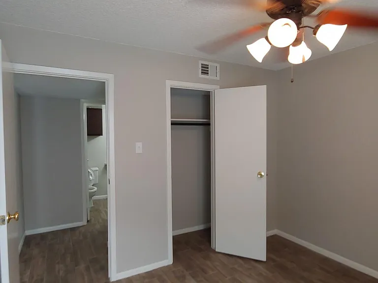 1500 Bay Area Blvd #R-195 — Photo 6