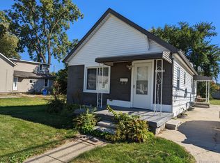27028 Barrington St, Madison Heights, MI 48071