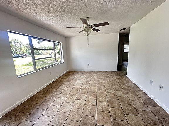 5th image of 3 Lake Ct