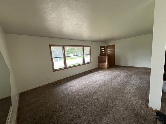 4th image of 520 9th Ave S #1