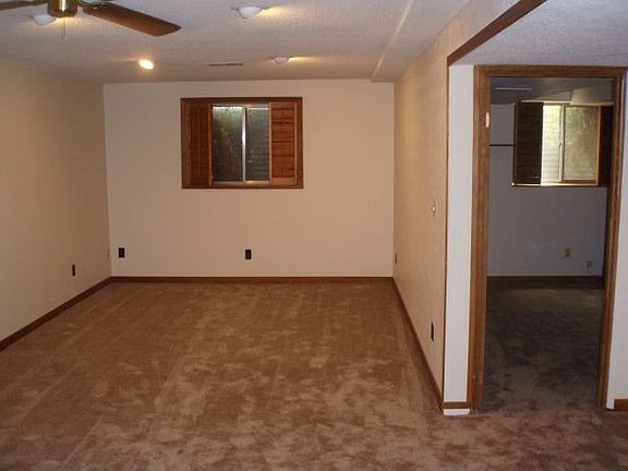 5th image of 427 Lois Dr