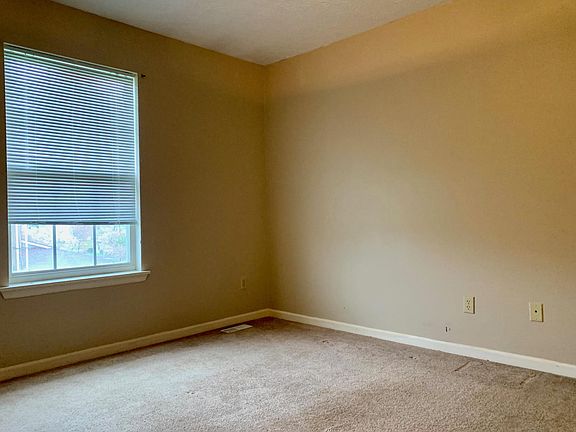 5th image of 1001 Merrick Dr #B