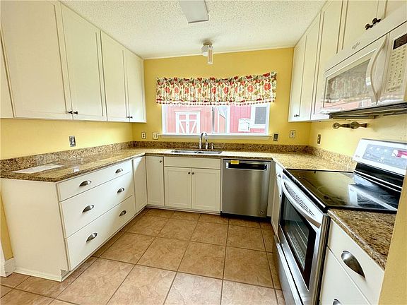 5th image of 601 Hancock Dr