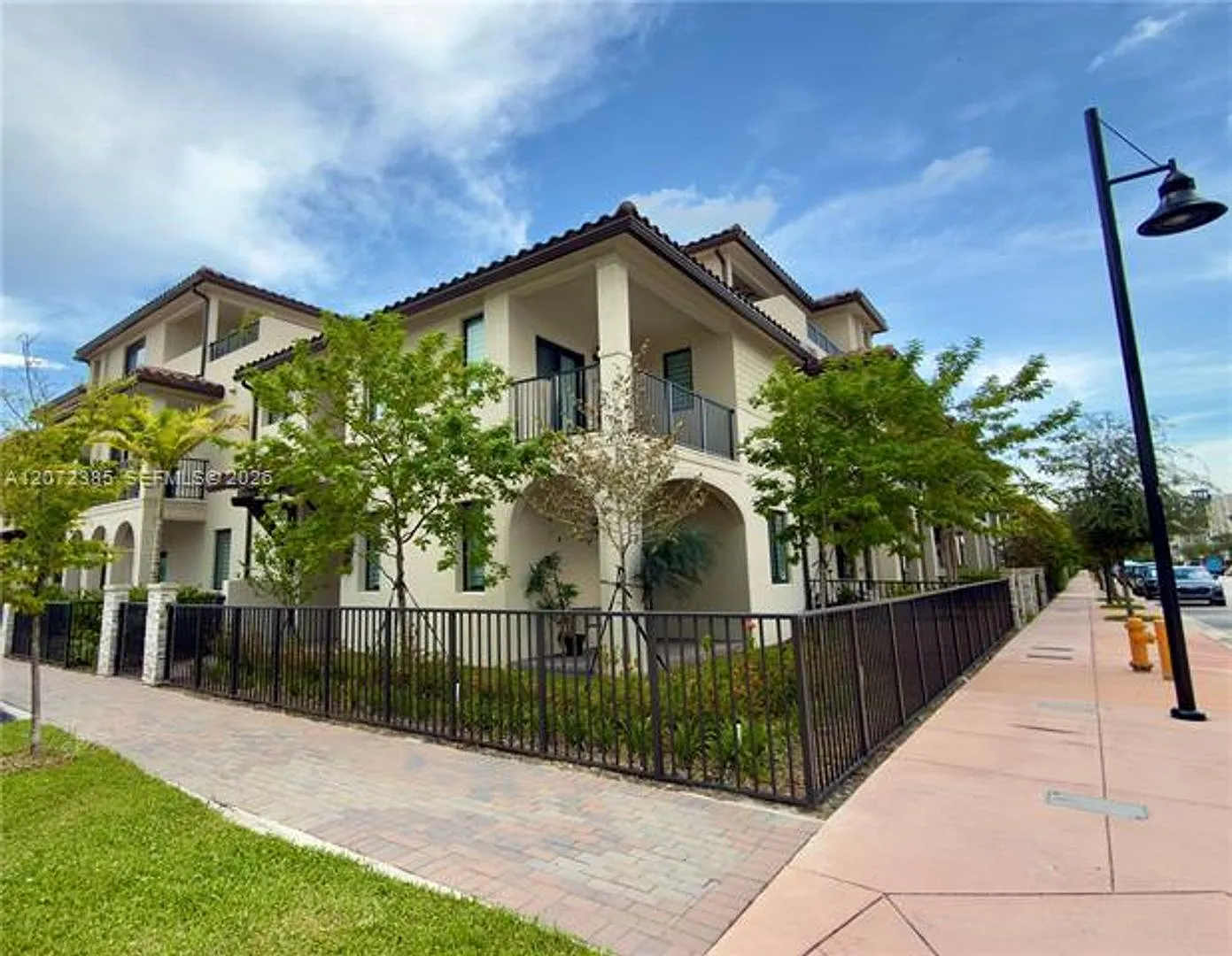 8388 NW 49th St th 8388, Doral, FL 33166 — Photo 2