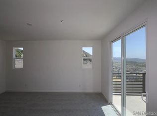 632 Meadowood St UNIT 398, Fallbrook, CA 92028