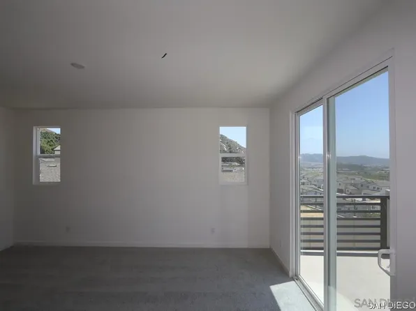 632 Meadowood St Unit 398, Fallbrook, CA 92028