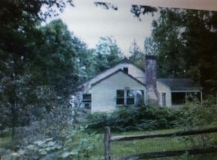 7 White Oak Rd, Laughlintown, PA 15655