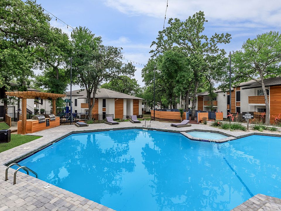 1st image of 707 Washington Dr #4888948
