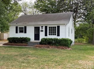 1431 3rd Street Pl NE, Hickory, NC 28601
