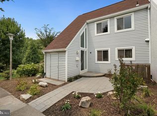 1530 Goldenrain Ct, Reston, VA 20190