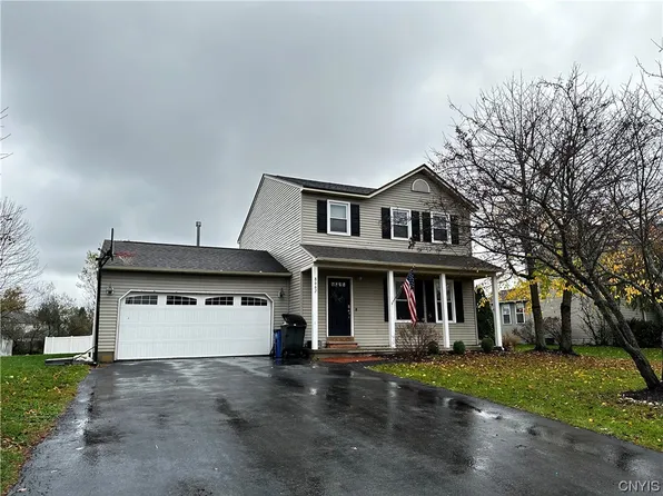 8662 Bayview Dr, Cicero, NY 13039