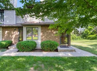 226 W Side Dr, Iowa City, IA 52246