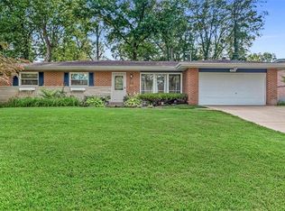 9083 Crest Oak Ln, Saint Louis, MO