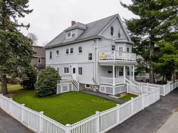 8 Sturtevant Ter #1, Medford, MA 02155