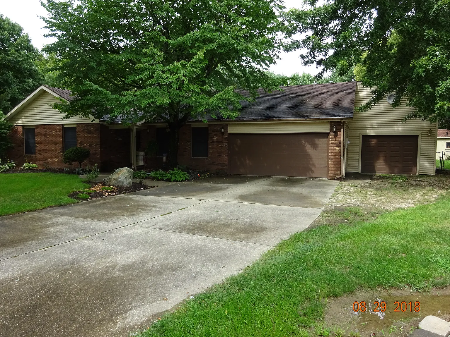 1111 S Clapper Ct photo 1