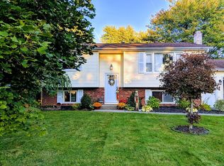 925 W Alaura Dr, Alden, NY 14004