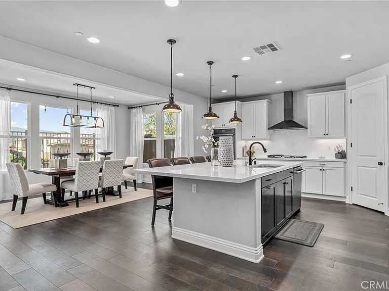 24253 Flora Rd — Photo 10