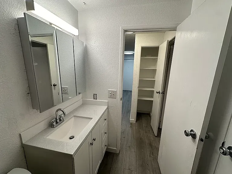 120 Stanford Dr #D — Photo 27