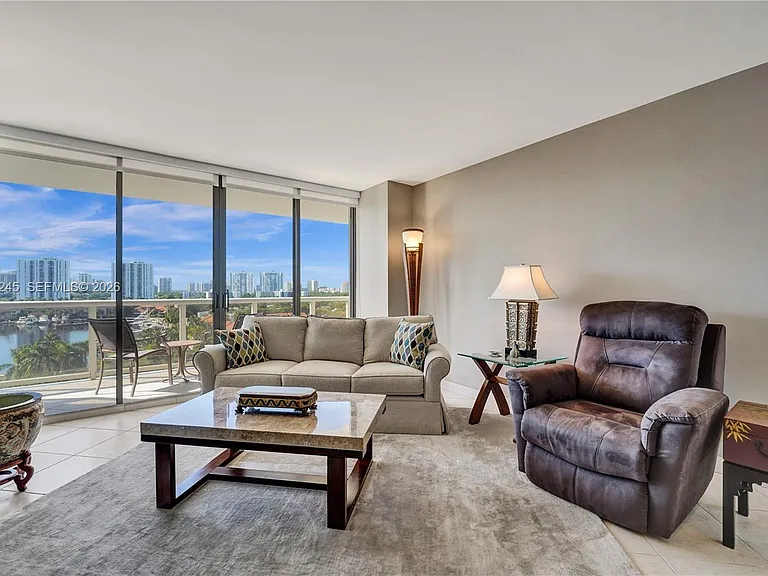 3600 Yacht Club Dr #904 — Photo 16