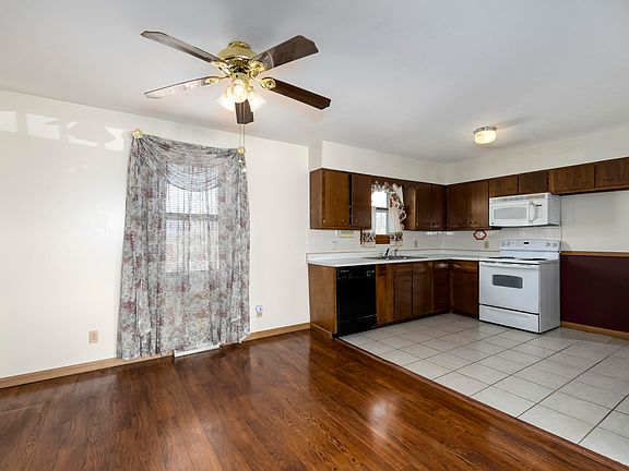 5th image of 334 Southern Dr