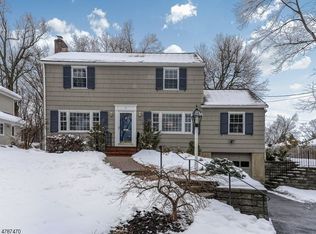 2 Rose Ter, Chatham, NJ 07928