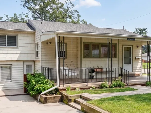 2301 33rd St, Des Moines, IA 50310