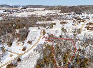 6 Bayberry Dr, Galena, IL 61036
