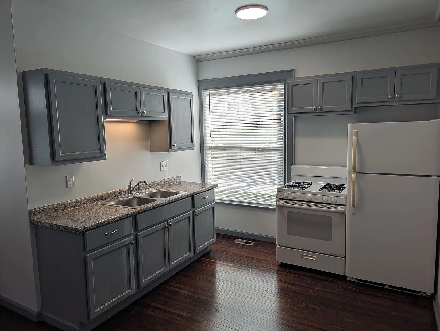 473 Walnut St. — Photo 3