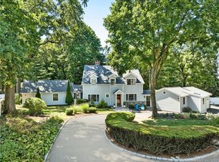 91 Hollow Tree Ridge Rd, Darien, CT 06820