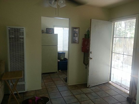 2nd image of 4933 Coronado Ave