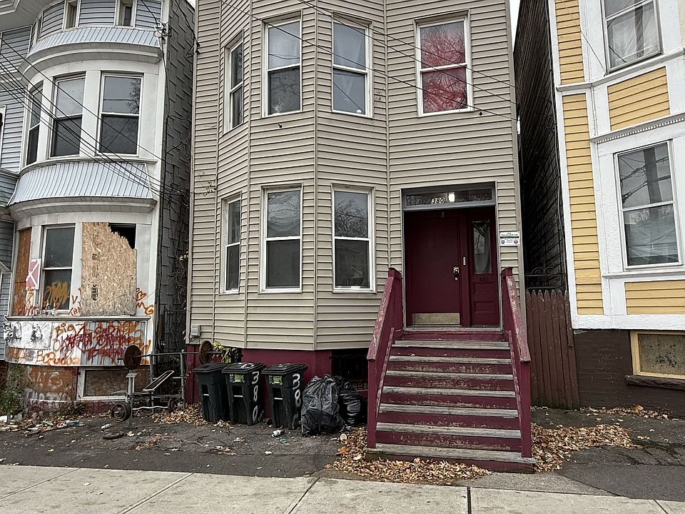 1st image of 380 Orange St #1