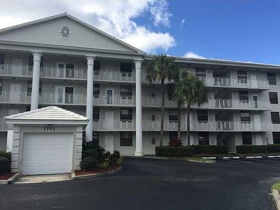 5th image of 1711 Whitehall Dr APT 101