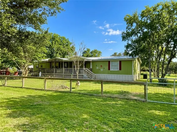 103 Forest View Dr, Victoria, TX 77905