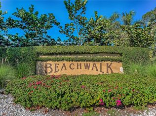 522 Beachwalk Cir, Naples, FL 34108