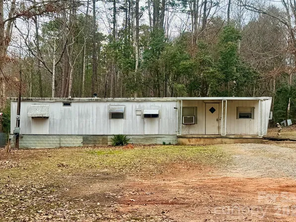 2715 39th Ave NE, Hickory, NC 28601