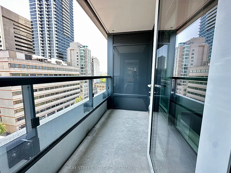 609 Sherbourne St #802 — Photo 12