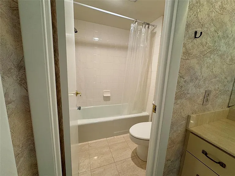 2611 Bayshore Blvd #1805 — Photo 33