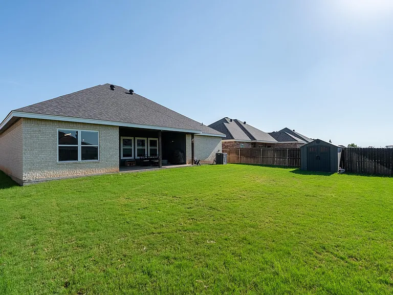 358 Blue Lake Dr — Photo 35