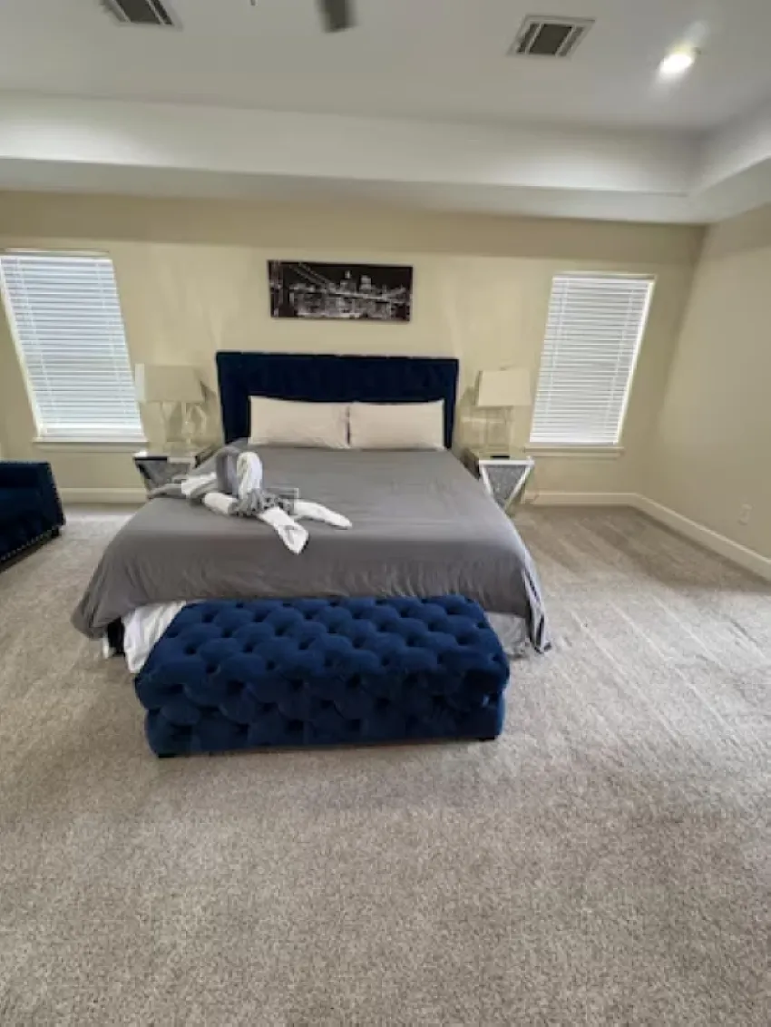 3045 Clinton Drive — Photo 4