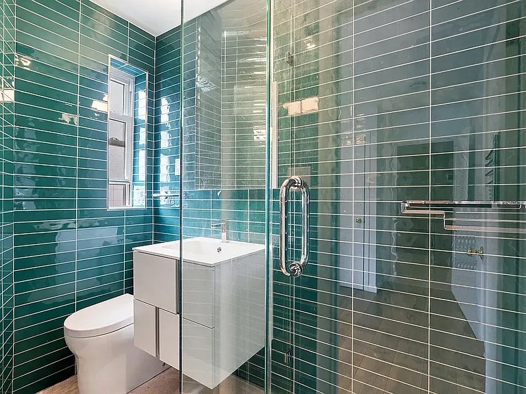 723 11th Ave #5C — Photo 5