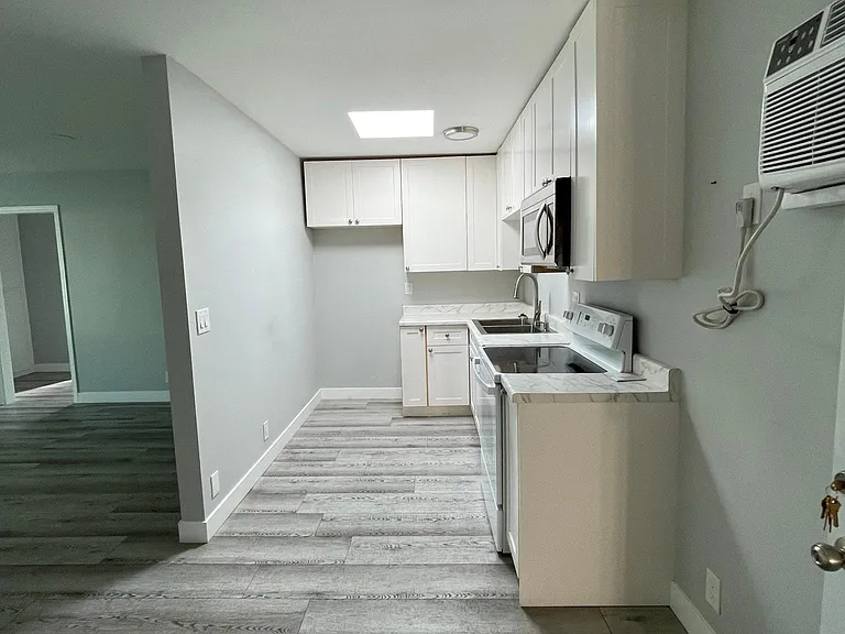 7251 Amigo Ave #18 — Photo 3