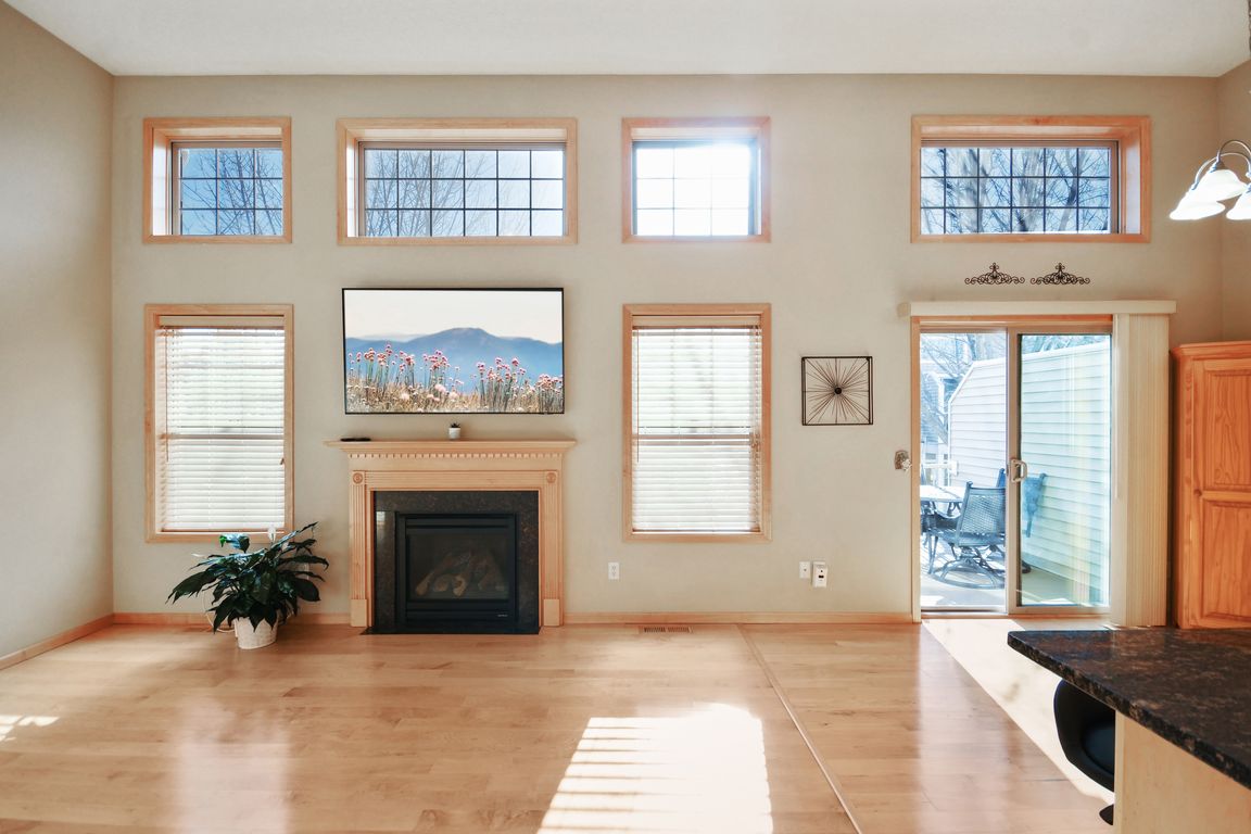 next background image