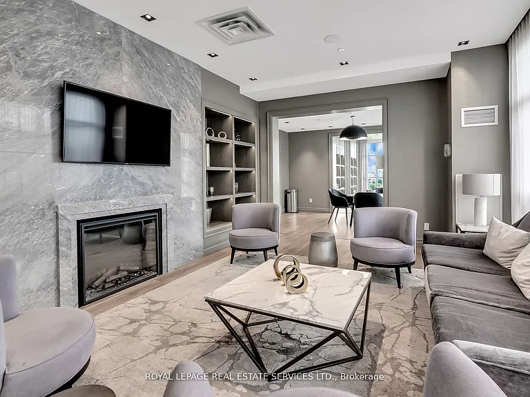 501 Saint Clair Ave W #418 — Photo 25