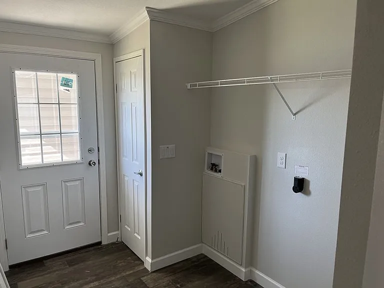 349 Talbot St #94 — Photo 8