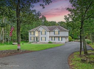 133 Acorn Ln, Stroudsburg, PA 18360